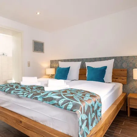 Ferienhaus &Quothus Oetti&Quot * Sellin (Rugen)