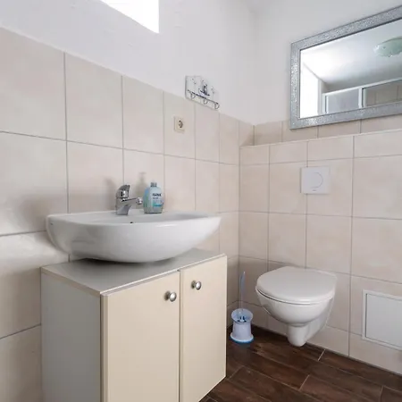 Ferienhaus &Quothus Oetti&Quot * Sellin (Rugen)